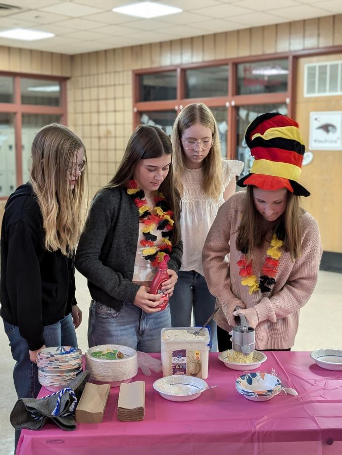 Spaghetti-Eis für alle - mit schönem Outfit